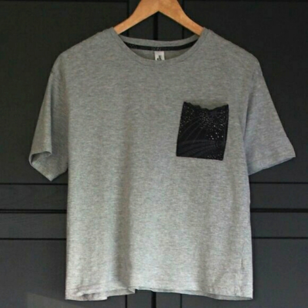 Under Disguise | Short Sleeve T-Shirt w Front Pocket